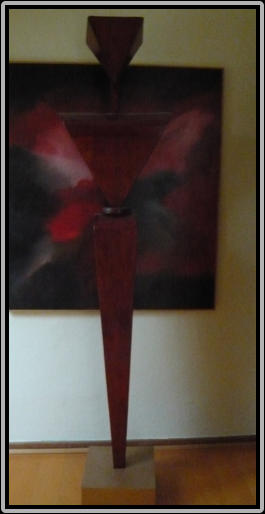 THE GUARDIAN   wood/red   200 cm x 45 cm x 30 cm